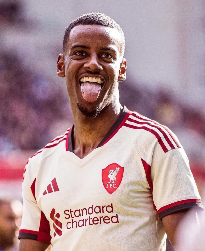 记者:利物浦与纽卡深入谈判伊萨克转会,预计明日达全面协议!