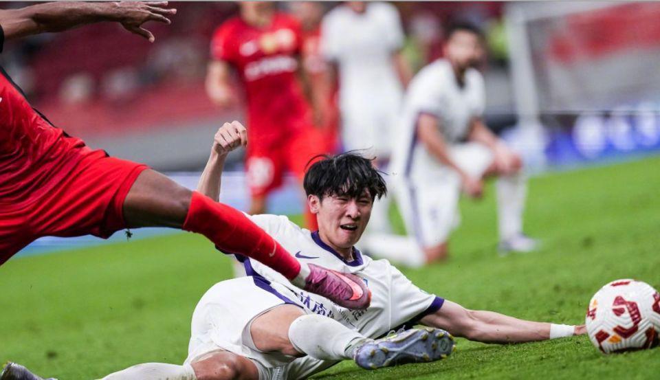 kaiyun-被要求向于根伟道歉!记者李璇:很费解+凭啥道歉 两件事各论各的