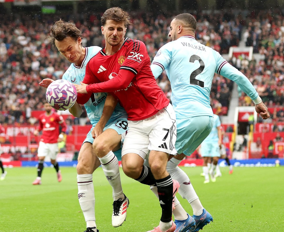 kaiyun-阿莫林兑现豪言!B费读秒点球绝杀,曼联3-2险胜升班马造英超神迹