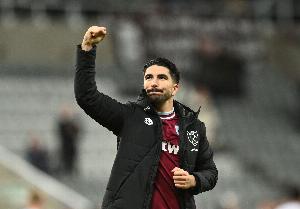 荷媒:阿贾克斯有意索莱尔,与巴黎商谈租借+强制买断方案