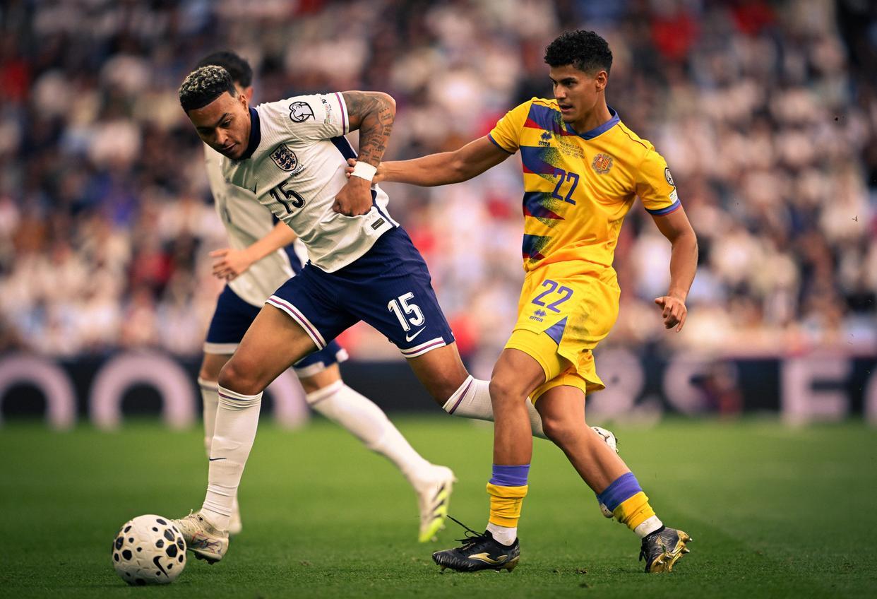 2-0！凯恩哑火，1.2亿巨头破门，英格兰丑陋赢球，图赫尔黑脸