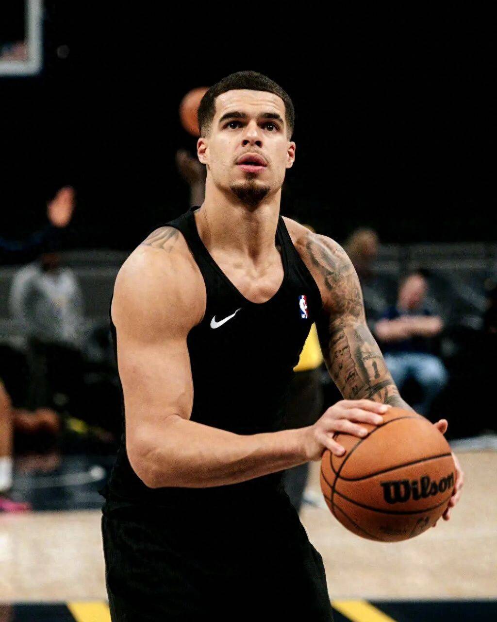 都说你2亿太贵,如今场均26+7成巨星,绝杀公牛,勇士要出手了