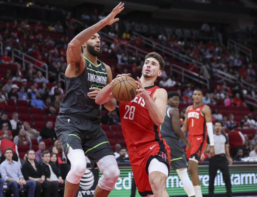 开云官网-全靠杜兰特!半场火箭53-55森林狼,谢泼德11分2助攻!