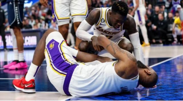 1677732604924092454.png 开云-詹皇已提前回到洛杉矶 脚踝伤势不会影响职业生涯